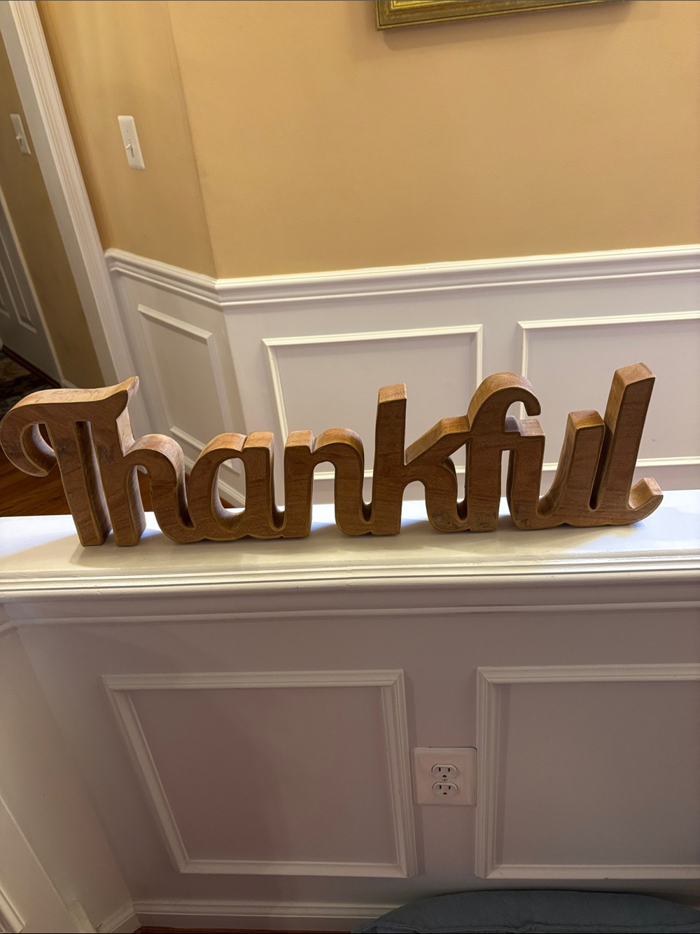 Wooden "Thankful" Decorative Sign - Warm Brown trimmed in gold